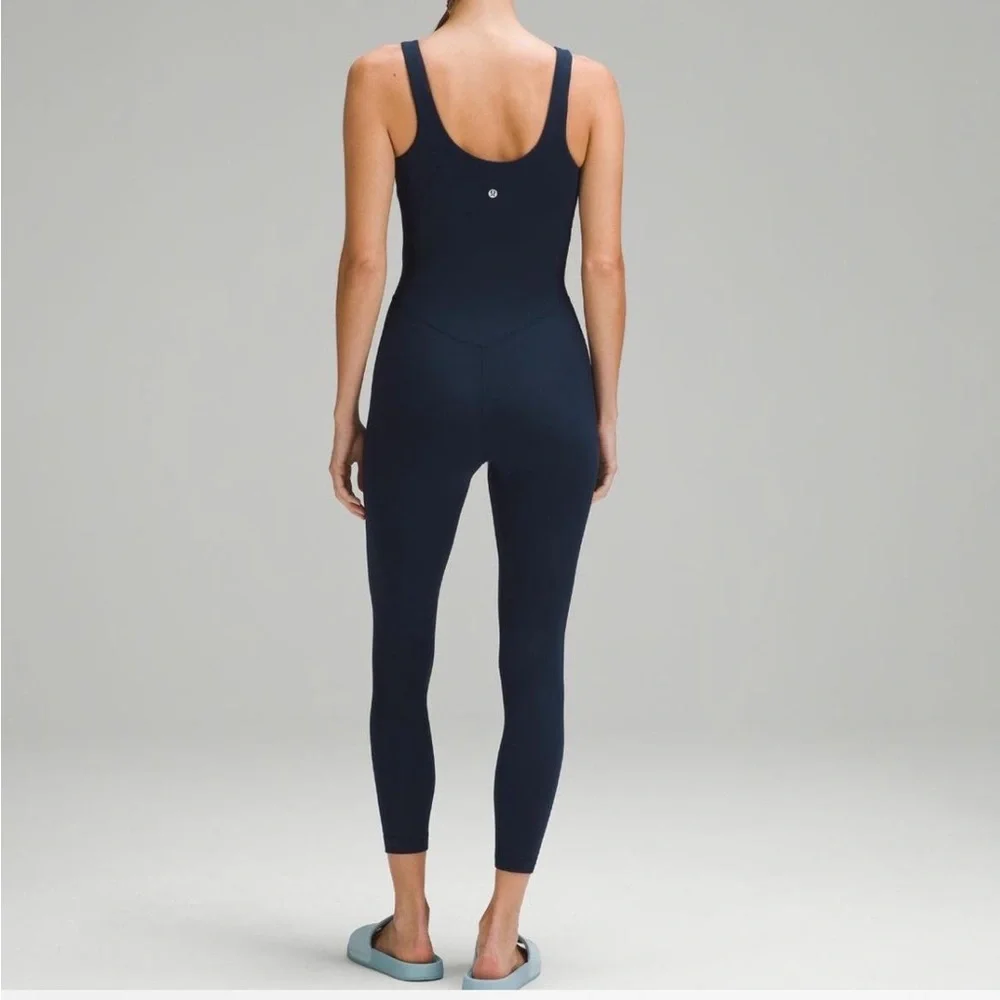 NEW $148 Lululemon align bodysuit s 4 25” - Picture 2 of 6